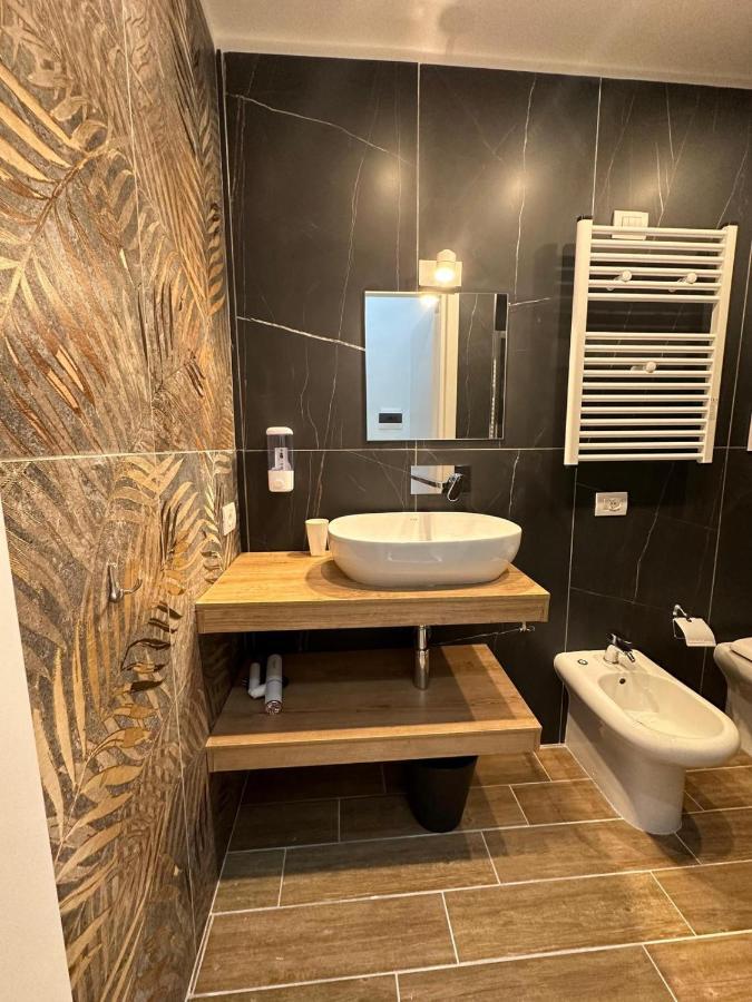 San Ferdinando Suite Room Napoli Ngoại thất bức ảnh